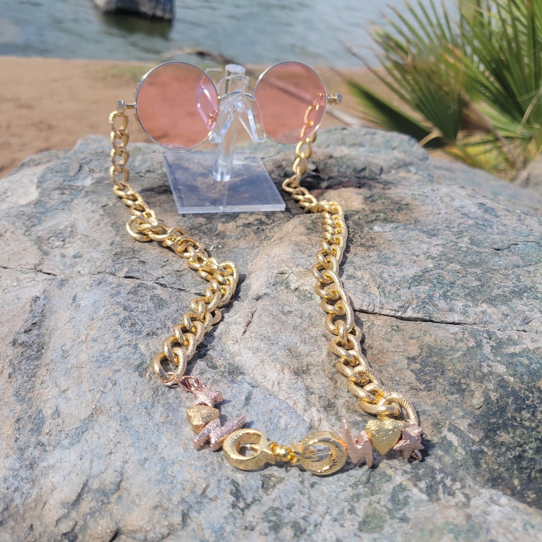 Pink Power — D.A.N.G.L.S handmade crystal eyeart